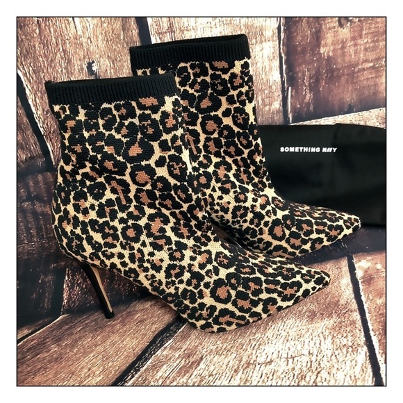 NEW Something Navy Exclusive Leopard Nix Sock Booties - Picture 1 of 5